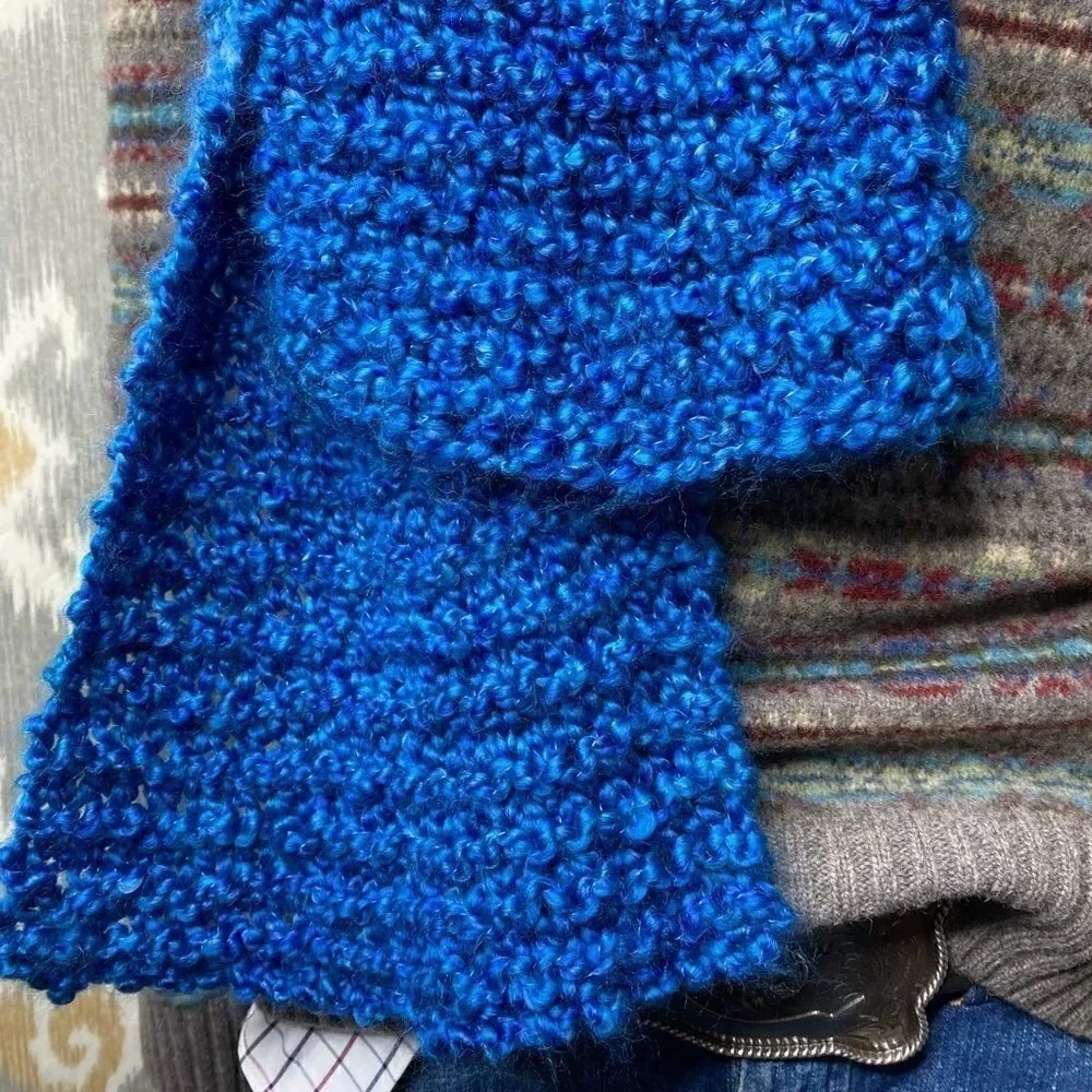 Unisex Hand-knit Oblong Blue Scarf